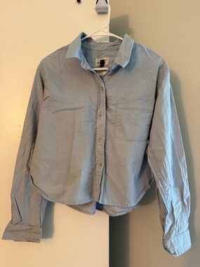 Universal Thread Light Blue Casual Button-Down Shirt